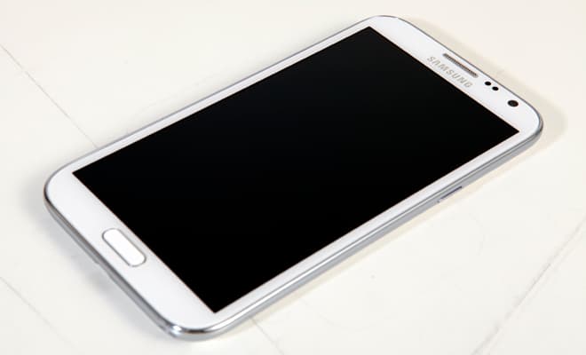 Galaxy Note 2 mistura bem tablet e smartphone
