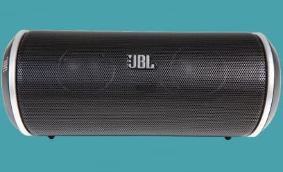 Mesmo pequena, caixa de som da JBL oferece áudio potente e de qualidade