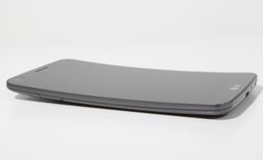 LG G Flex é o primeiro smartphone com tela OLED curva e tem excelente duração de bateria