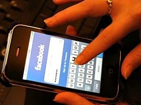 30% dos usuários acessam o Facebook apenas pelo celular