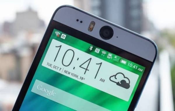 HTC revela smartphone com a maior câmera frontal do mundo
