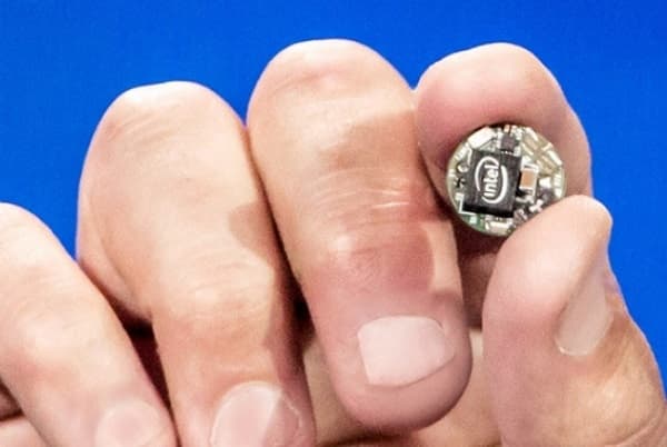 Intel apresenta dispositivo com Bluetooth do tamanho de um botão