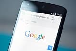 Google vai priorizar sites com versão mobile em buscas no celular