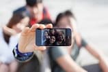 Programa corrige deformações de selfies e cria retratos que se mexem