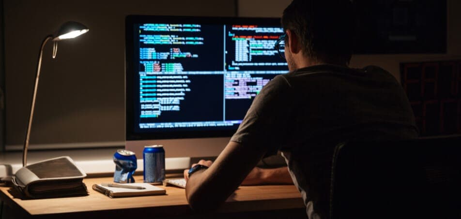 Grupo DB1 oferece 29 vagas para desenvolvedores em modelo home office