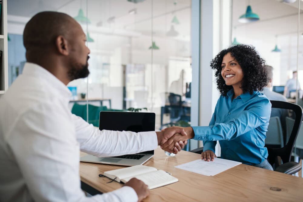 A importância da humanização das lideranças no setor de tecnologia