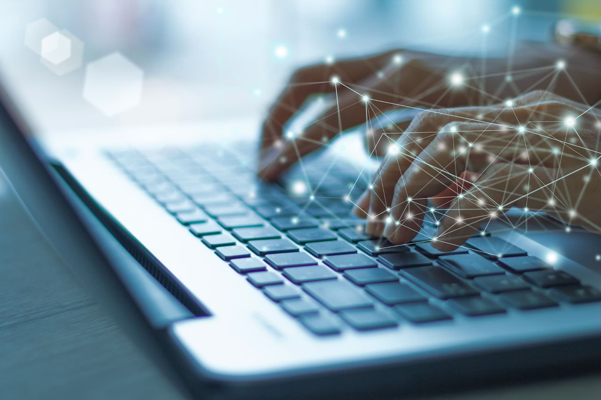 Aceleradora de carreiras tech lança cursos gratuitos para profissionais que buscam começar do zero no seto