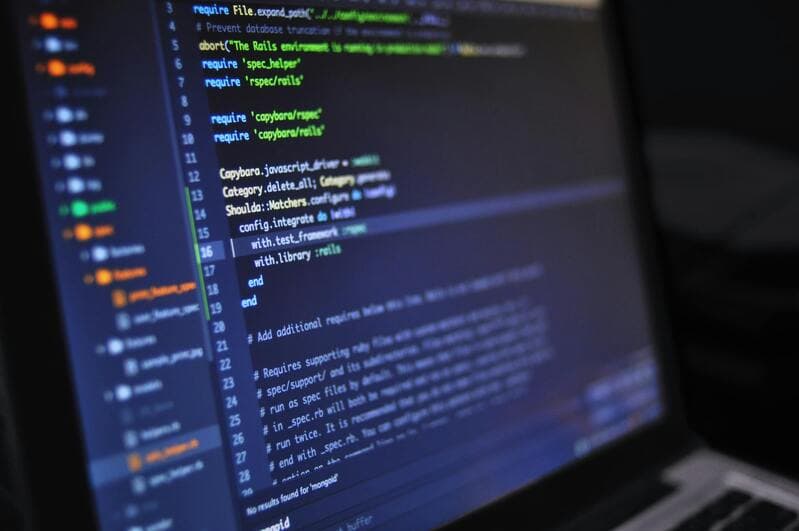 Desenvolvimento de software: Profissional de teste vs. Profissional de QA