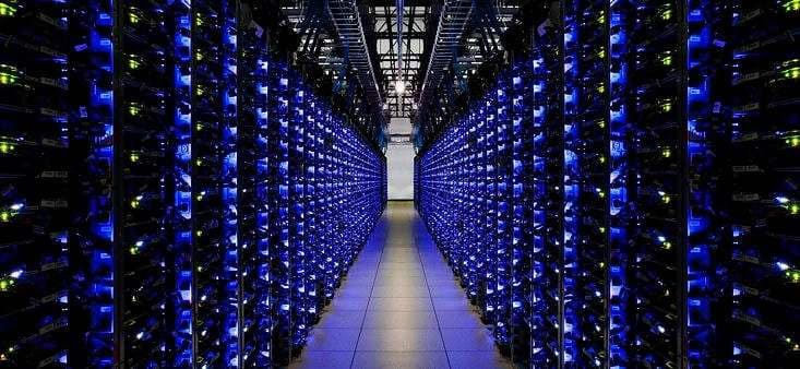 Por que os data centers são considerados estruturas de missão crítica?