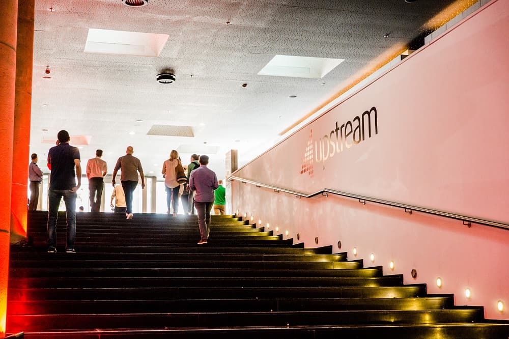 Upstream abre vagas para dobrar equipe no Brasil