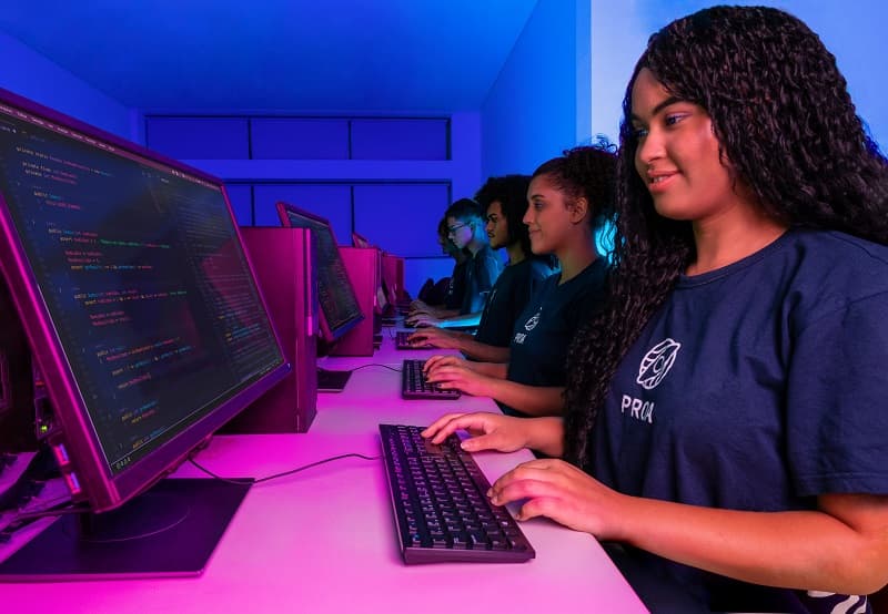 Instituto PROA abre 150 vagas gratuitas para curso gratuito de capacitação profissional em tecnologia e programação na Grande São Paulo