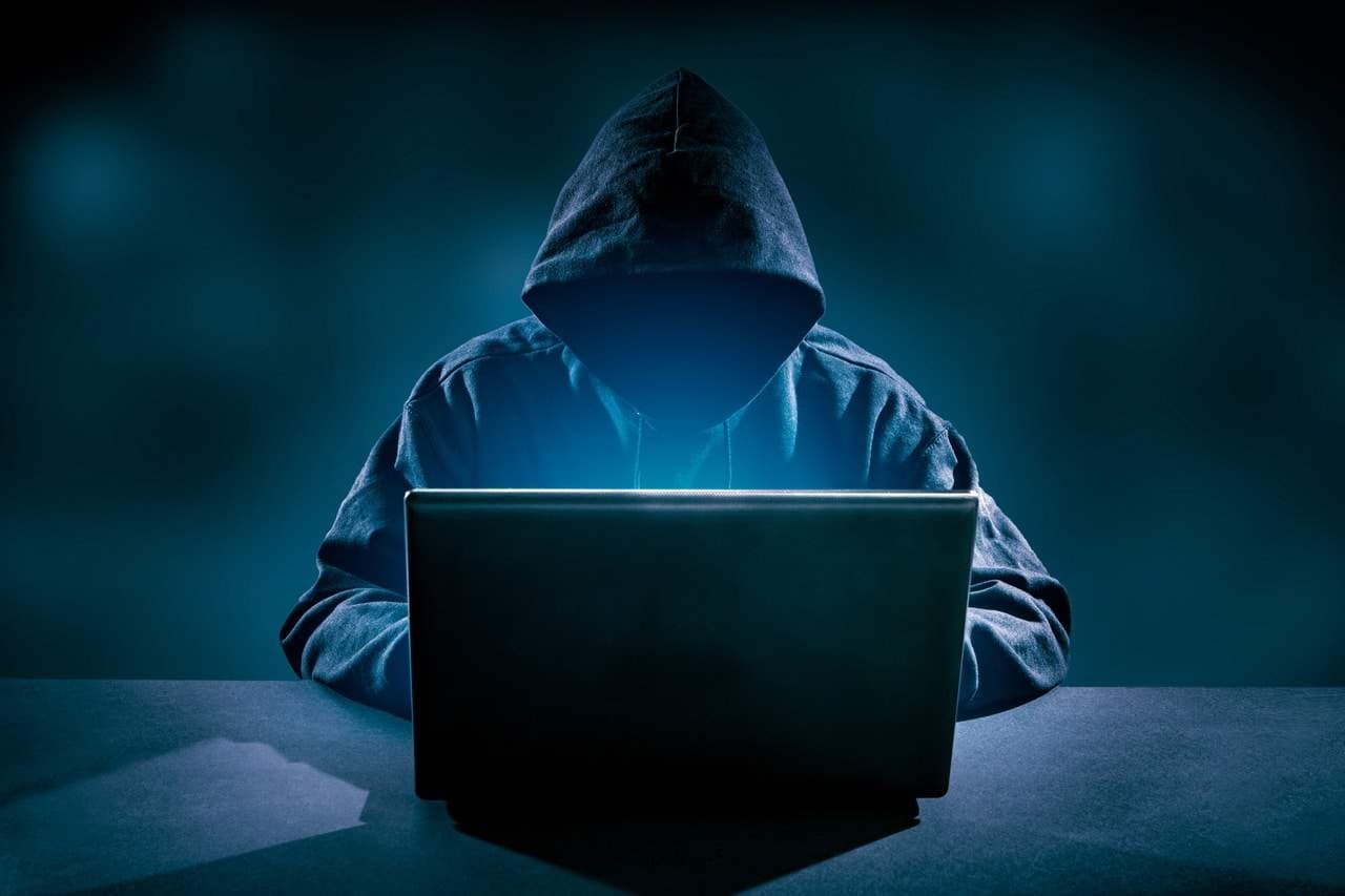 Hackers agora plantam memórias falsas dentro de agentes de IA